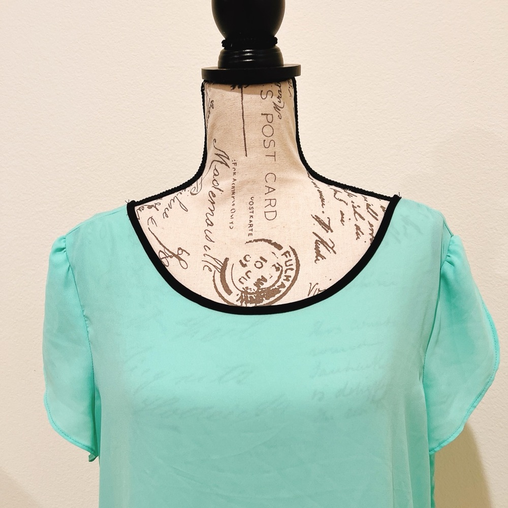 NWOT HeartSoul Blouse Women's Size XL Black Bows Mint Color - Picture 3 of 7